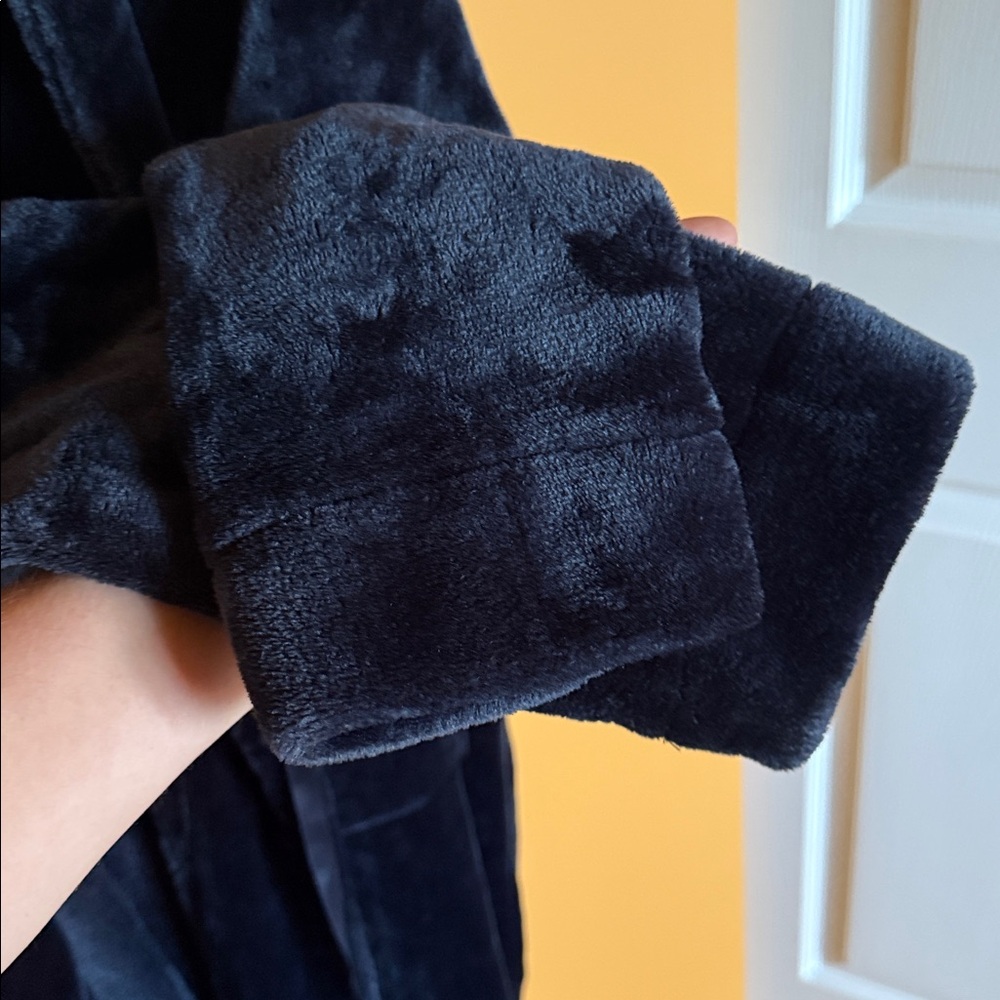 Nordstrom Plush Robe, Size large - Picture 5 of 8